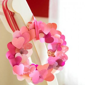 Pin It Tuesday #Pinterest - Heart Wreaths